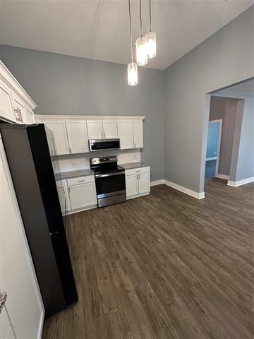 Building Photo - 605 S Fordyce St