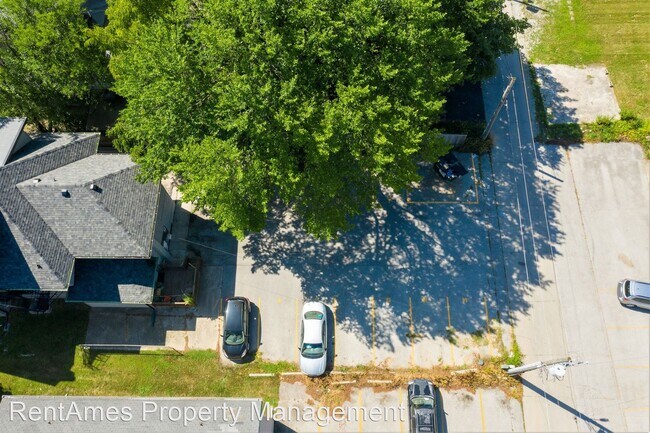 Building Photo - 525 Welch Ave