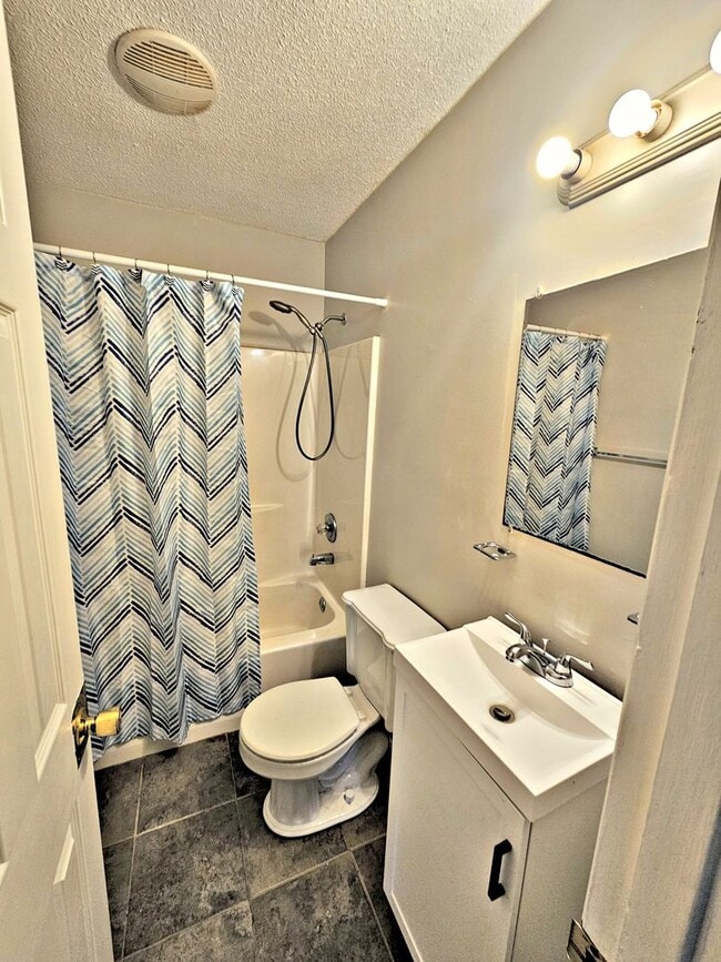 Building Photo - HOUSE FOR RENT - DECATUR SW