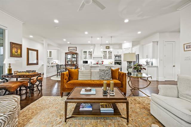 Building Photo - 6432 Del Norte Ln