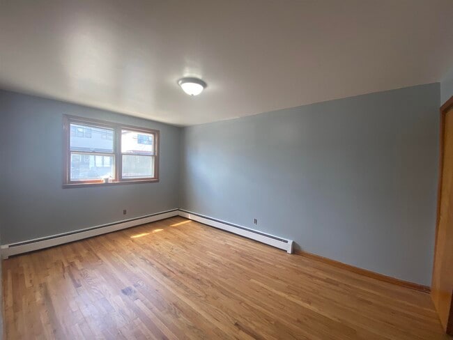 Building Photo - 468 Avenue A