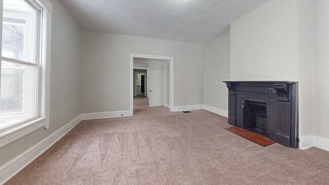 Building Photo - 3130 W 30th St