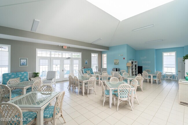 Building Photo - 225 Atlantis Cir