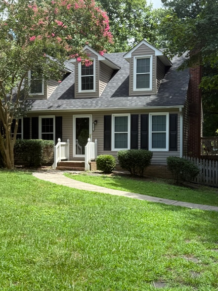 Primary Photo - 2501 Wood Valley Rd