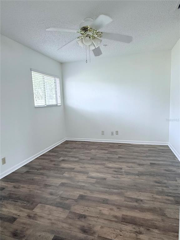 Building Photo - 8608 Lake Isle Dr