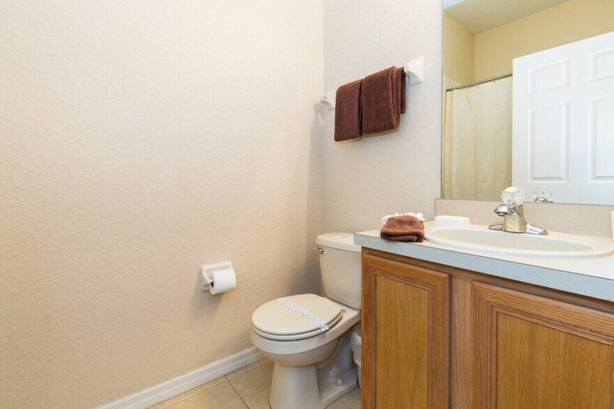 Building Photo - 2702 Impala Ln