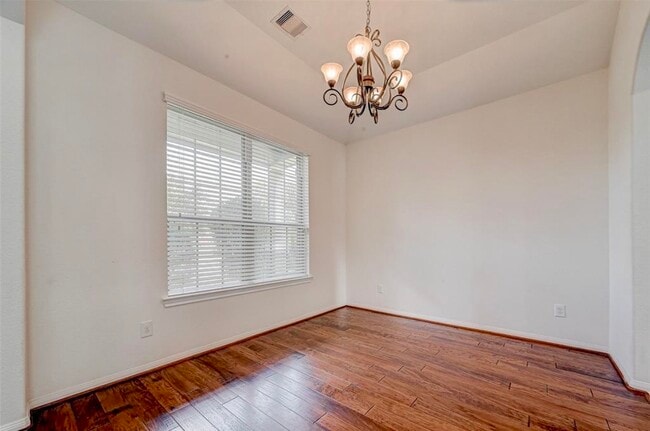 Building Photo - 11 Sagamore Ridge Pl