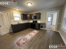 Building Photo - 4 Franklin St