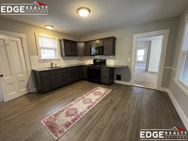 Building Photo - 4 Franklin St