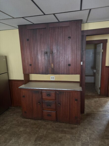 Building Photo - 20 Walnut St