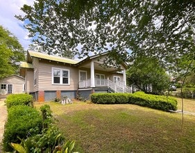 Building Photo - 3/1 Hilltop Cottage with Fruit Trees in the Heart of Chattahoochee