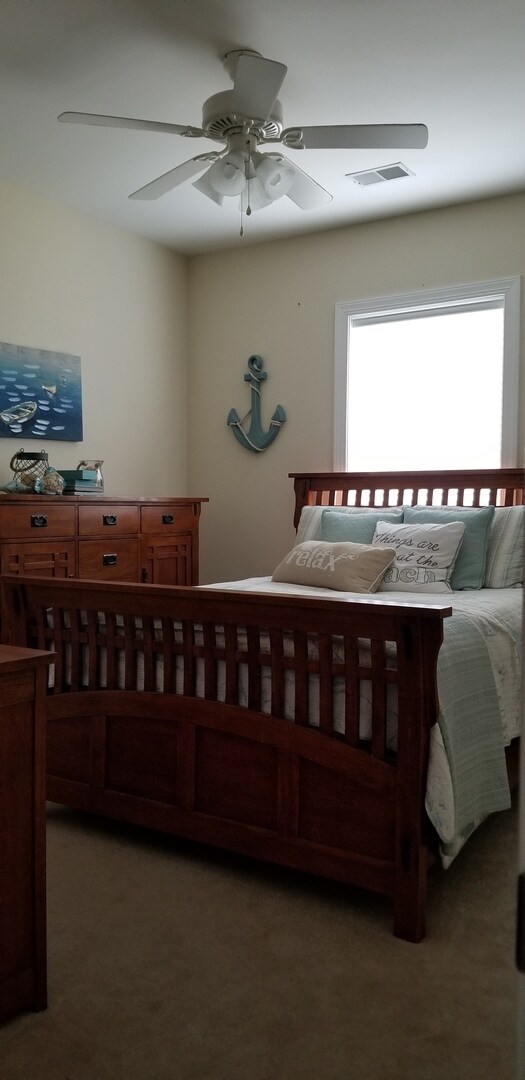 Building Photo - Beautiful Town-home in much sought after S...