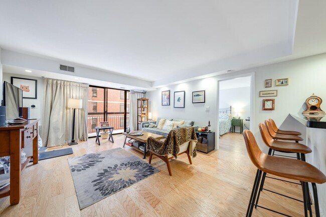 Building Photo - 759 2nd St