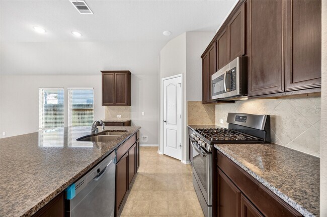 Building Photo - 8811 Trenton Landing Ln