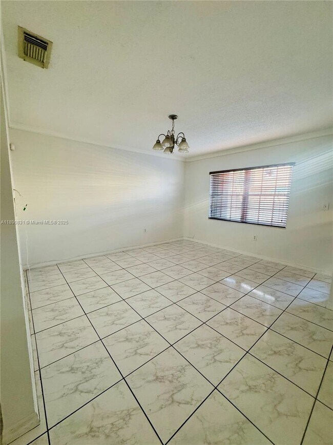 Building Photo - 6880 SW 158th Ct