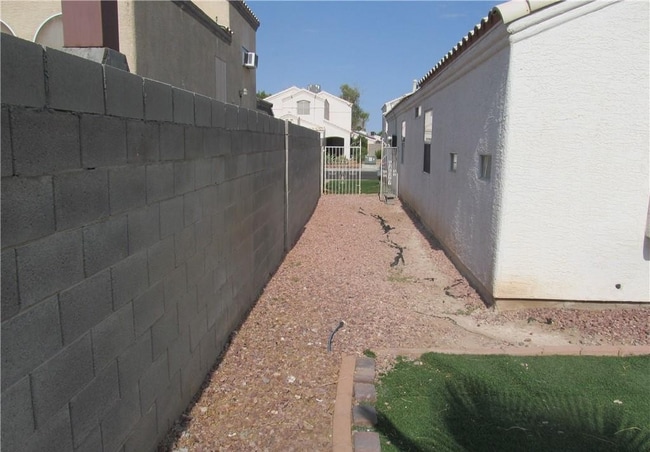 Building Photo - 1417 Spice Sky Dr