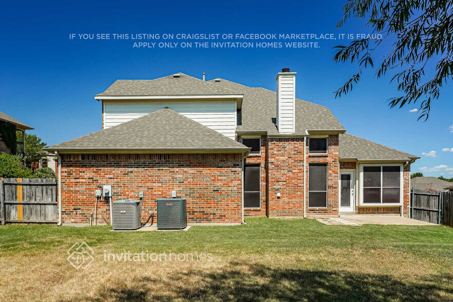 Building Photo - 1813 Rim Rock Tr