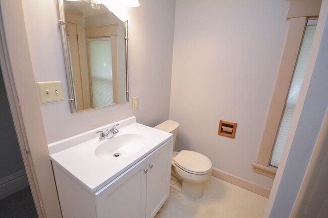 Building Photo - Rare opportunity in the St. Mary's neighborhood!