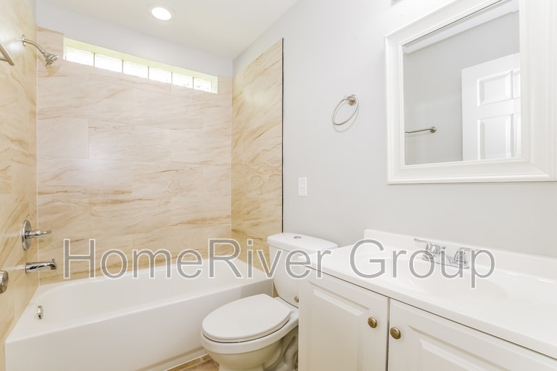 Building Photo - 310 Daniels Pointe Dr