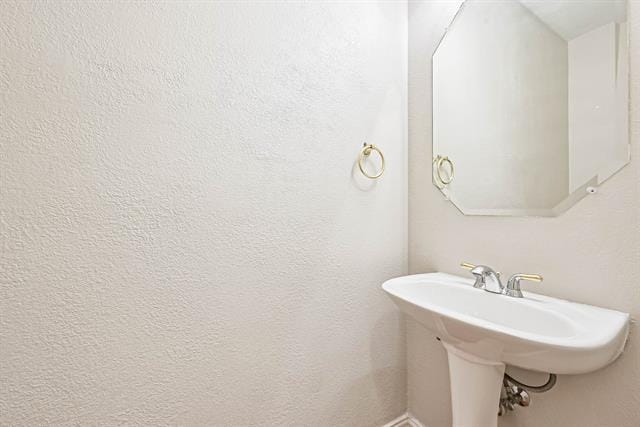 Building Photo - 4310 Mulligan Ave