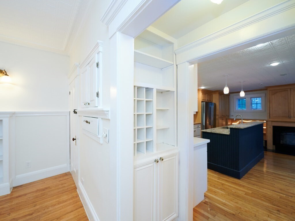 Building Photo - 160 Allston St