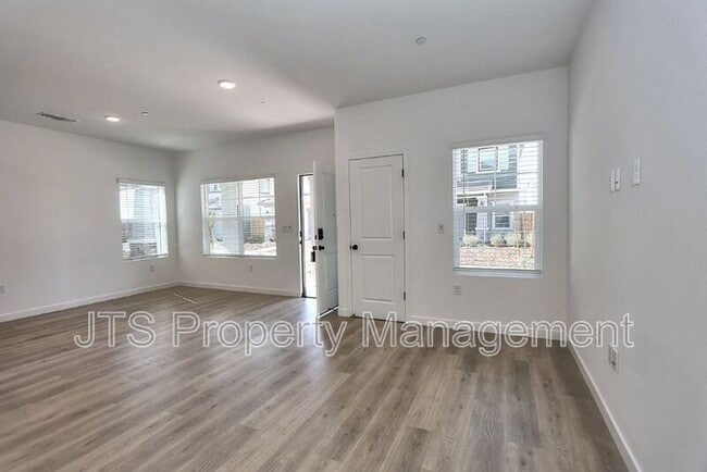 Building Photo - 4266 Aura Way