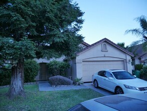 Building Photo - Move-In Special 1/2 Off the First Months Rent