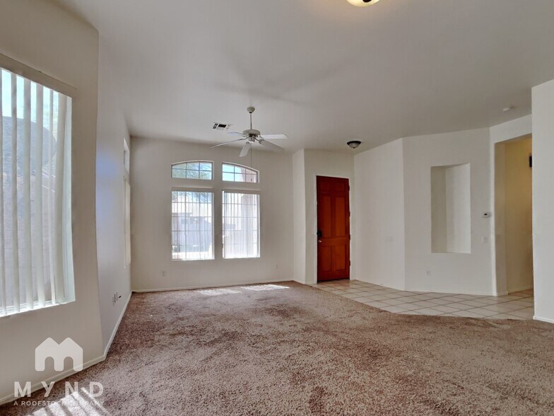 Building Photo - 4528 E Rowel Rd