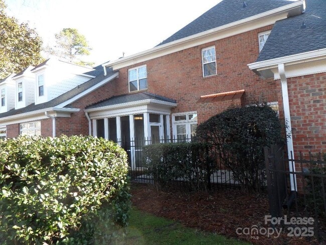Building Photo - 6227 Park S Dr