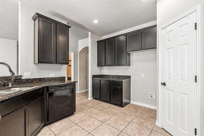 Building Photo - 2108 Eppright Dr