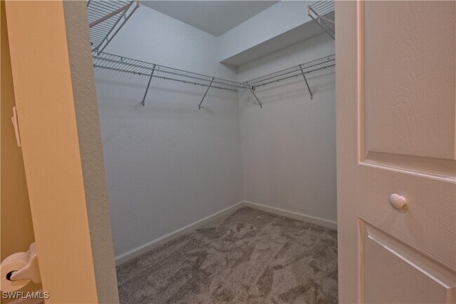 Building Photo - 25064 Peacock Ln