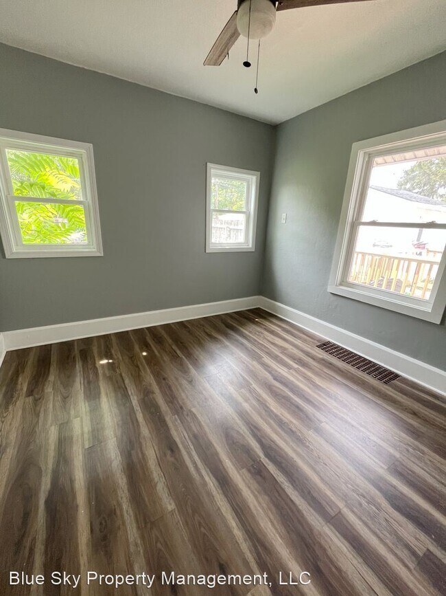 Building Photo - 4 br, 2 bath House - 2103 S Burlington