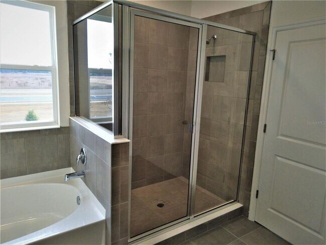 Building Photo - 4BR, 3BA 2-Story Home in Gated Community -...