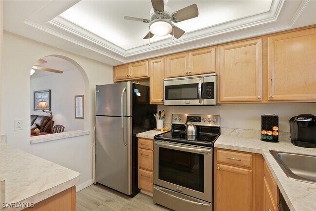 Building Photo - 400 Forest Lakes Blvd