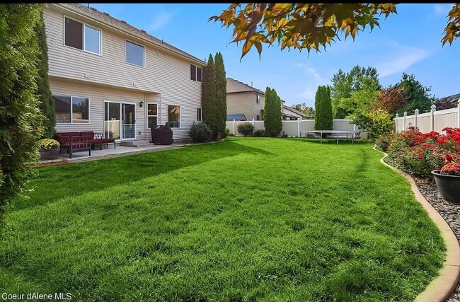 Building Photo - 2547 Blackberry Loop