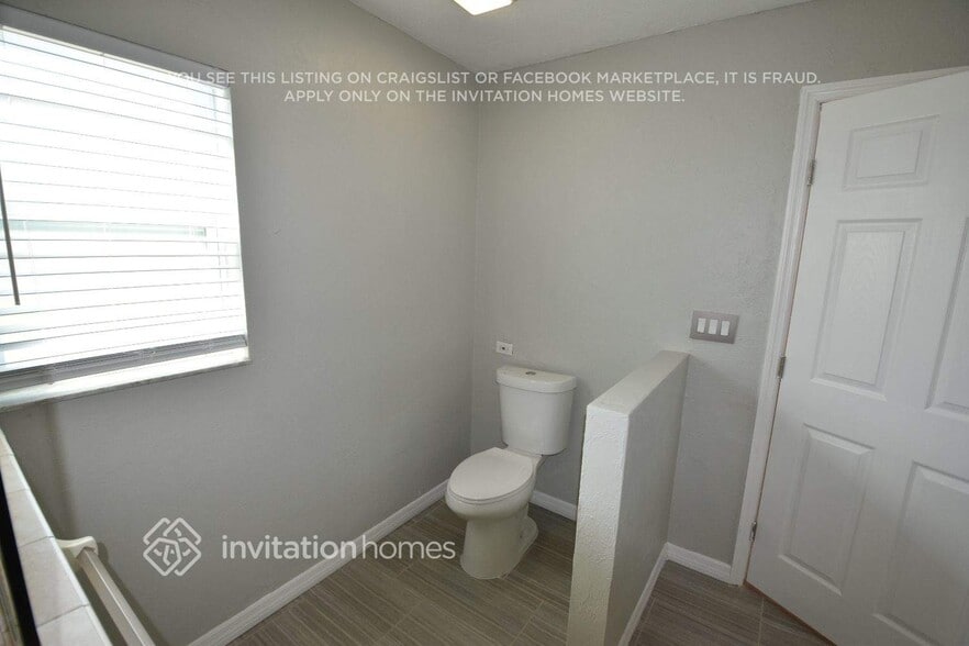 Building Photo - 1187 Desmond St