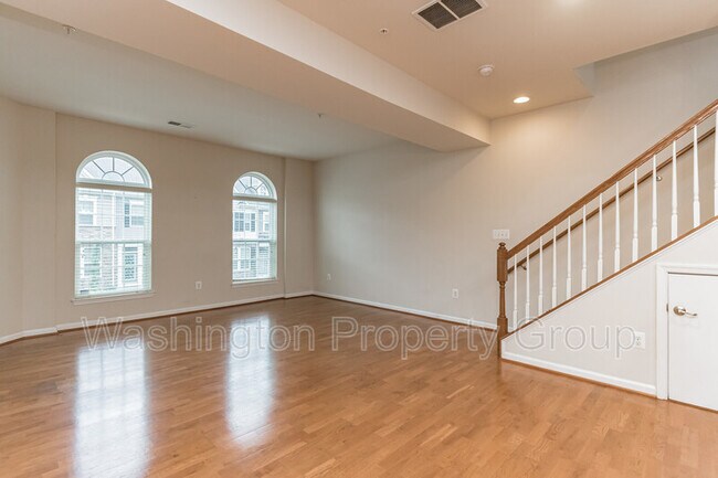 Building Photo - 7114 Daniel John Dr
