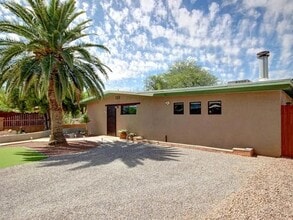Building Photo - 1227 N Sonoita Ave