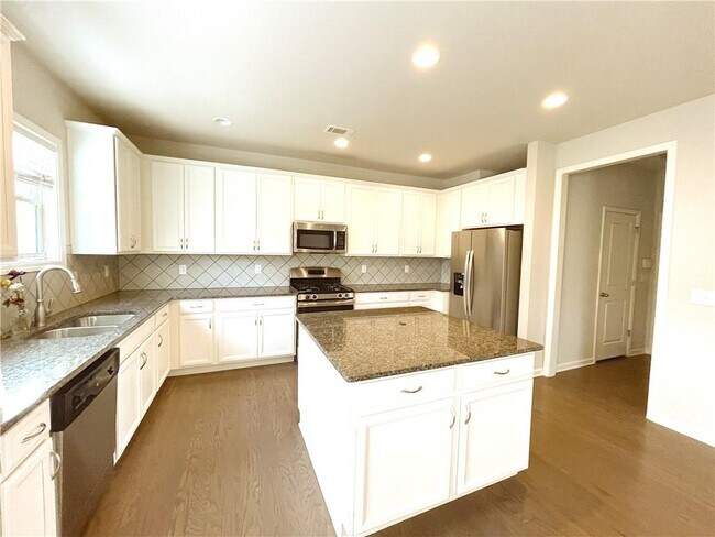 Building Photo - 5775 Rialto Way