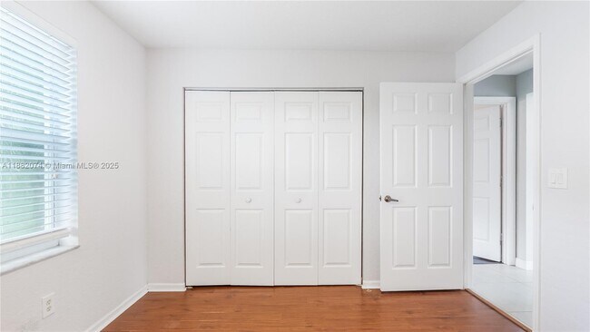 Building Photo - 10337 NW 53rd Ct