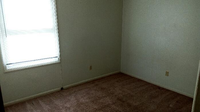 Building Photo - 421 Cumbrian Ct