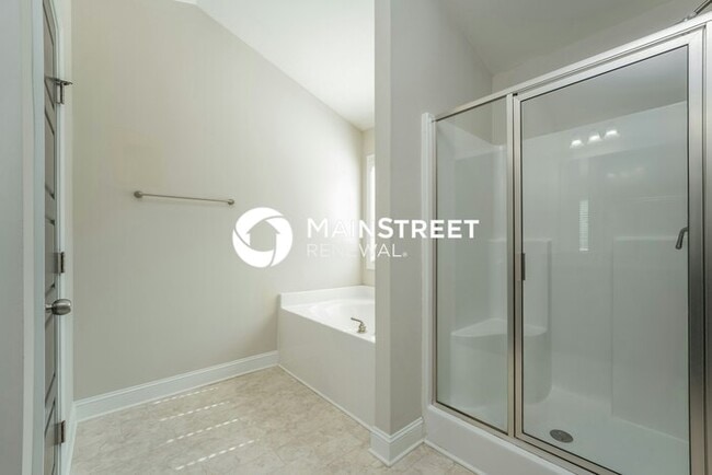 Building Photo - 5 Bedroom Pet-Friendly Home in Lawrenceville, GA with Main Street Renewal