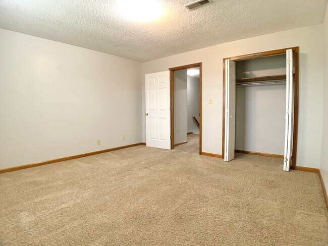 Building Photo - 329 Audrea Ln