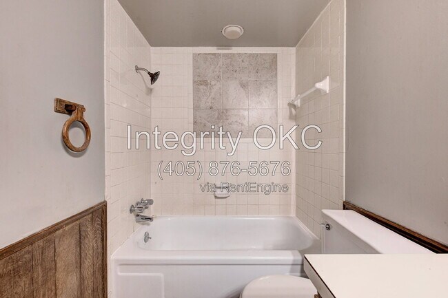 Building Photo - 5233 Coble St