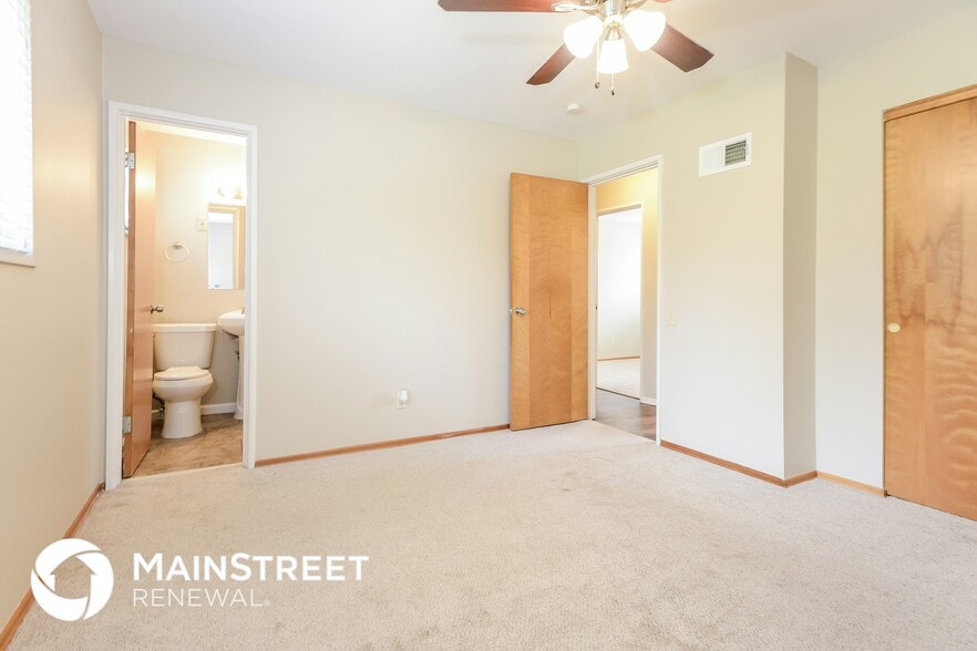 Building Photo - 2154 Christy Dr