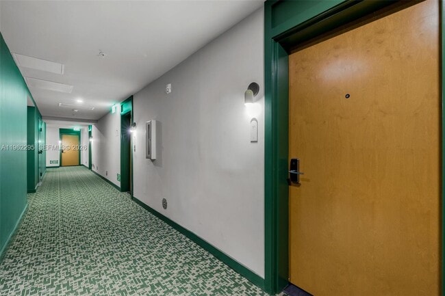 Building Photo - 11 NE 6th St