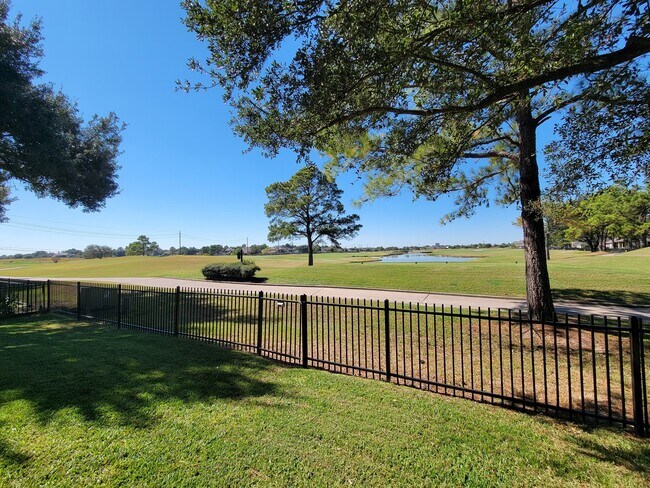 Building Photo - 11115 Brandon Gate