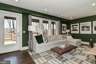 Building Photo - 5318 Merriam St