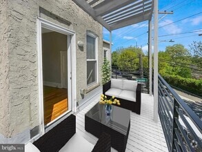 Building Photo - 637 N 32nd St
