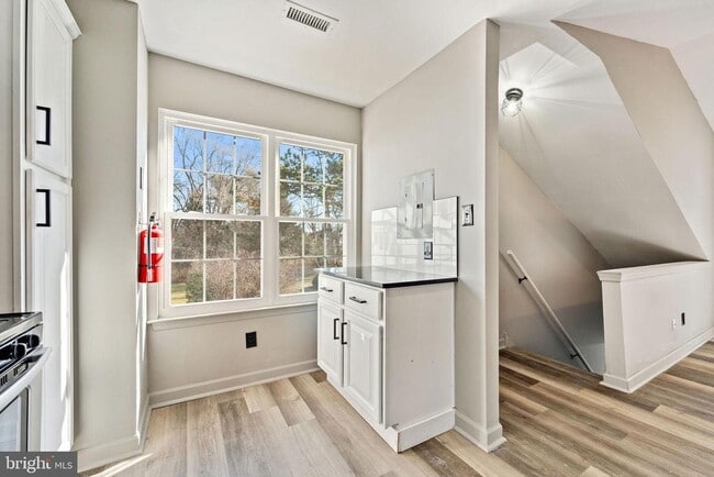 Building Photo - 434 Atlanta Court